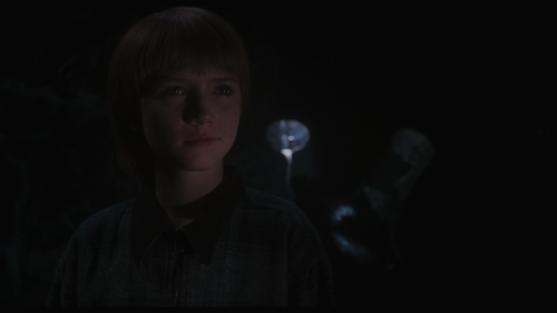Phantoms.1998.2160p.BluRay.REMUX.HEVC.HDR.DoVi.DTS-HD.MA5.1-CHD.mkv_20240817_111825.118.png
