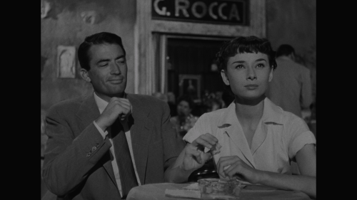 Roman.Holiday.1953.2160p.UHD.BluRay.REMUX.HEVC.DoVi.HDR.DTS-HDMA2.0-CHD.mkv_20240905_234716.682.png