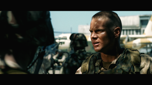 Black-Hawk-Down-2001-USA-Extended-BluRay-Remux-UHD-2160p-Atmos-TrueHD7.1-CHD.mkv_20240912_120716.248.png