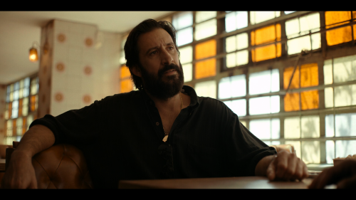 Narcos---Mexico-2018-S03E01-2160p-NF-WEB-DL-Hybrid-H265-DV-HDR-DDP-Atmos-5.1-English---HONE.mkv_20250425_104442.479.png