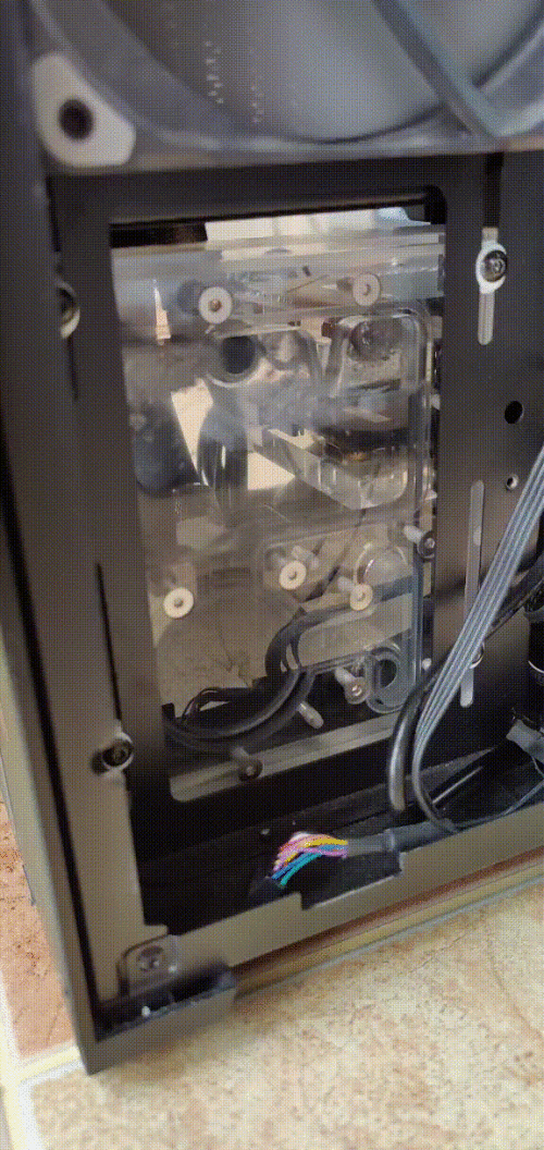 895A25F30622AD5981B87AC2C99197A5.gif